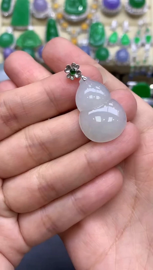 颈饰18K金镶嵌翡翠67-中国好珍宝