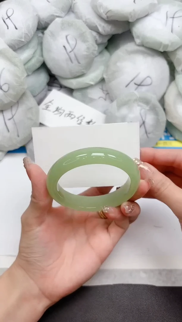 未镶嵌手镯石英质玉128-56.3