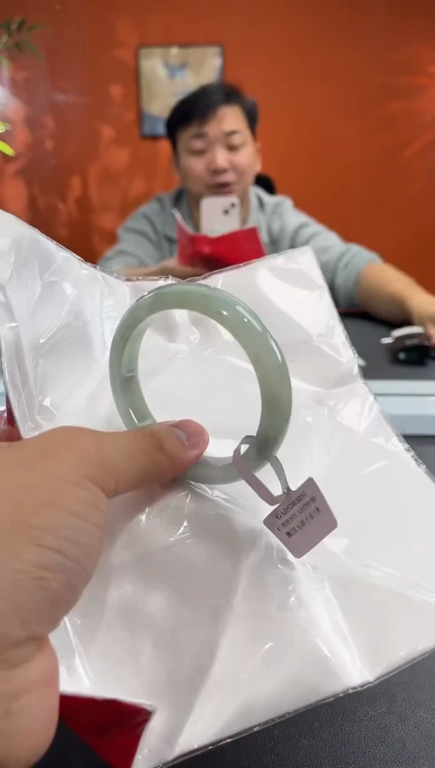 未镶嵌手镯翡翠8 56