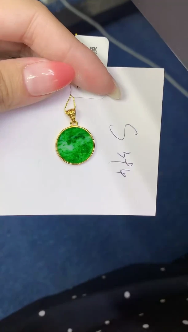 翡翠未镶嵌颈饰缅甸天然翡翠A货