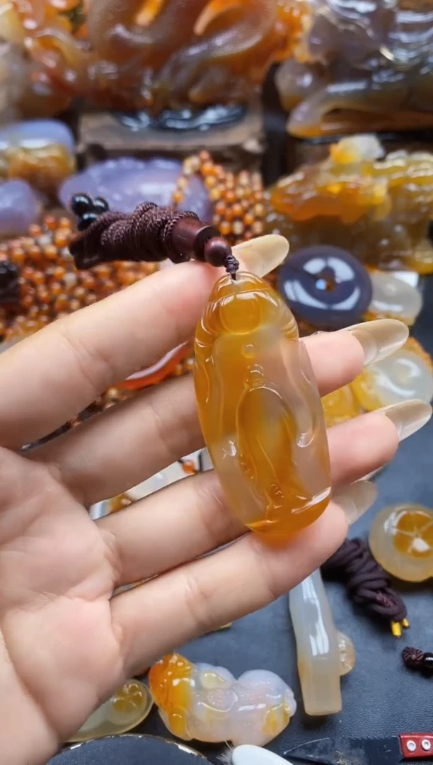 玛瑙/玉髓挂件未镶嵌ll