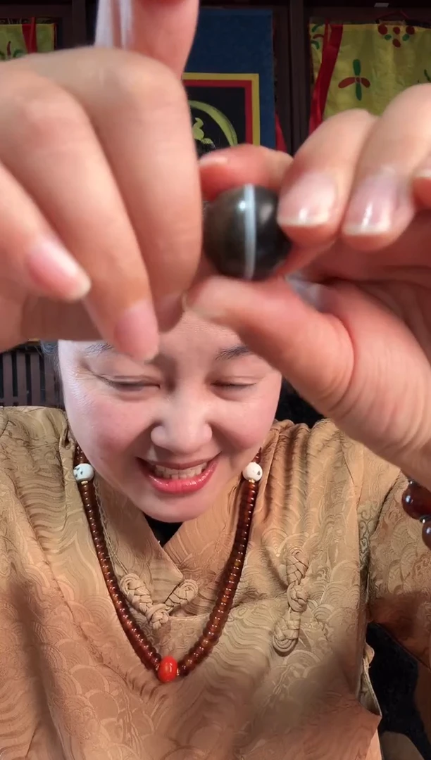 无非金属藏地洛古珠