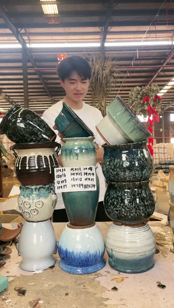 宜兴紫砂粗陶花盆套组