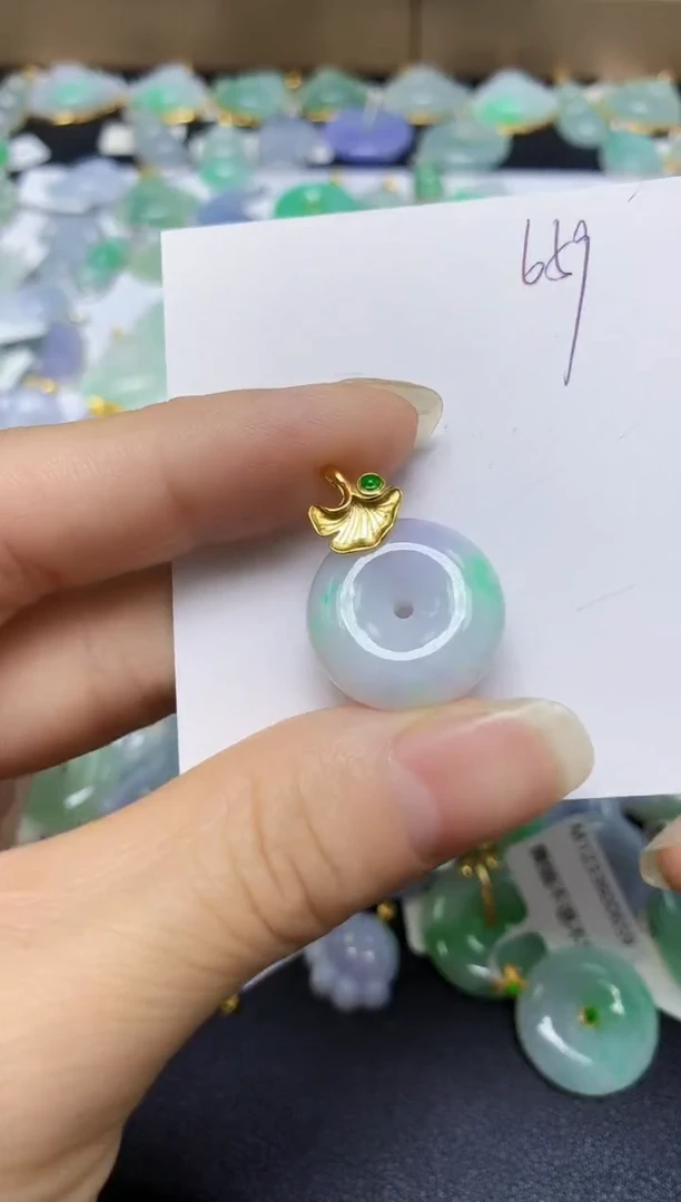翡翠未镶嵌颈饰 天然翡翠A货