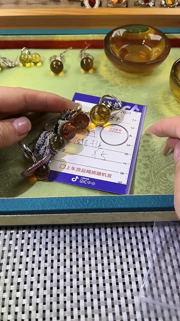 【闪购商品】琥珀颈饰银S925镶嵌100632020