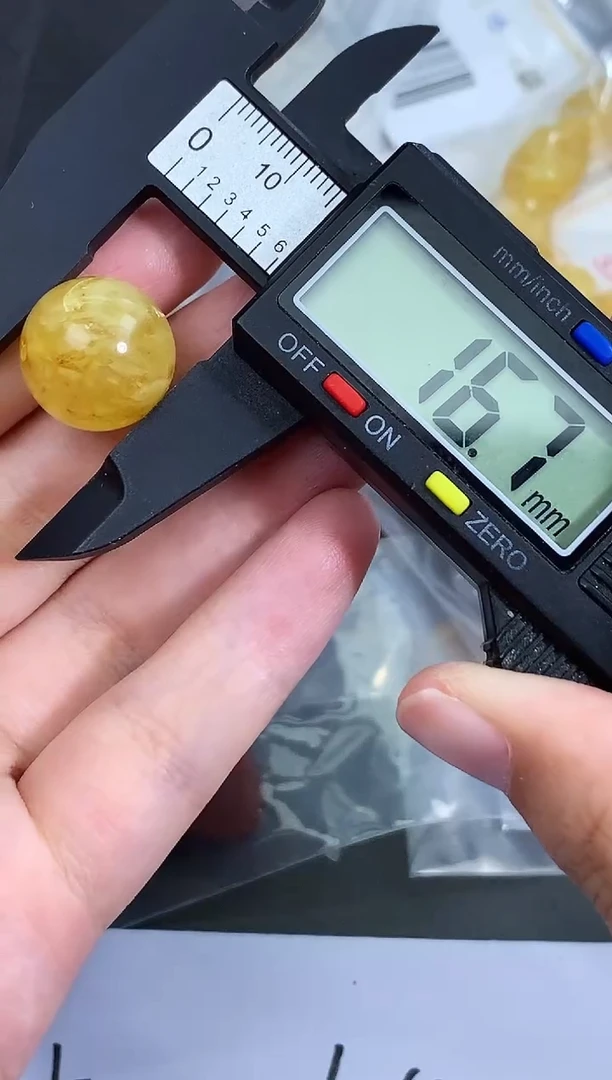 未镶嵌琥珀珠宝奇石59