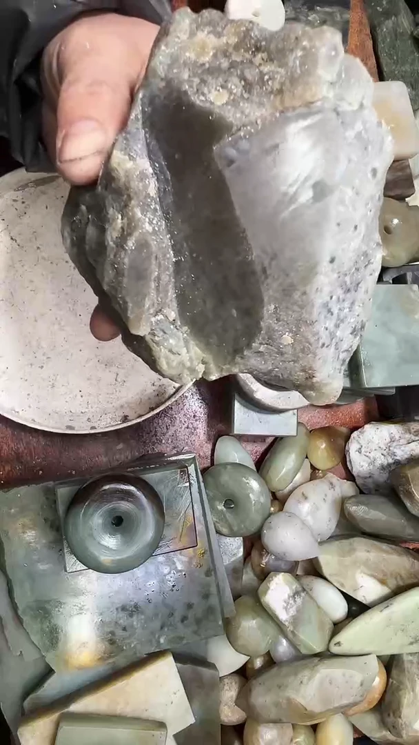 未镶嵌和田玉珠宝半成品1