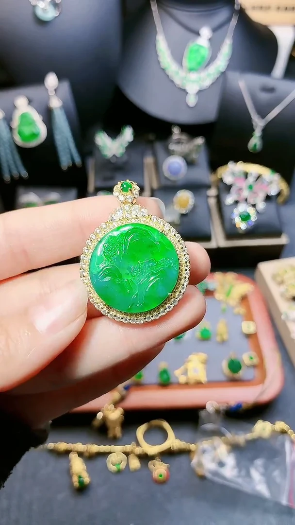【闪购商品】翡翠吊坠(赠链)银S925镶嵌吊坠