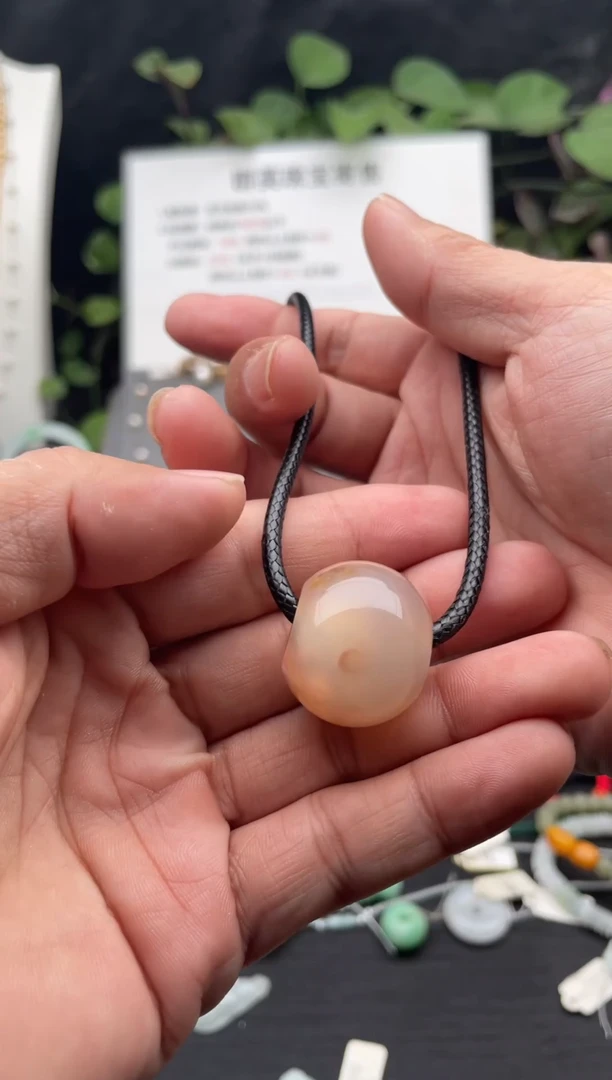 未镶嵌颈饰玛瑙/玉髓吊坠
