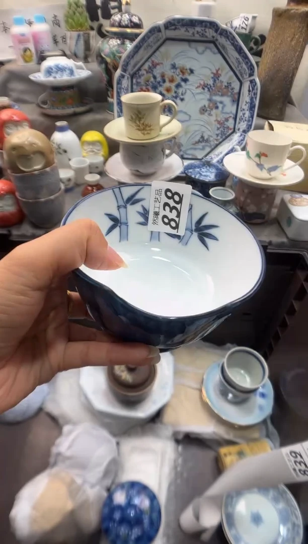 瓷片萌****)838