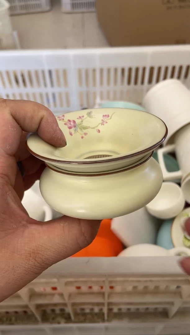 杯无运费险有瑕疵的摄影的产品有使用过的痕迹有点脏介意勿拍