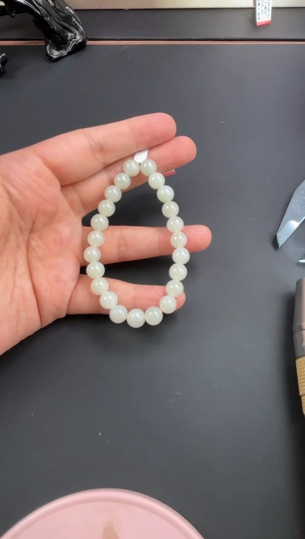 手串未镶嵌和田玉且末微色差近矿卡8手串