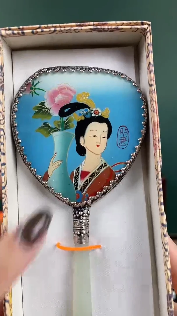 非遗手工人物小镜子