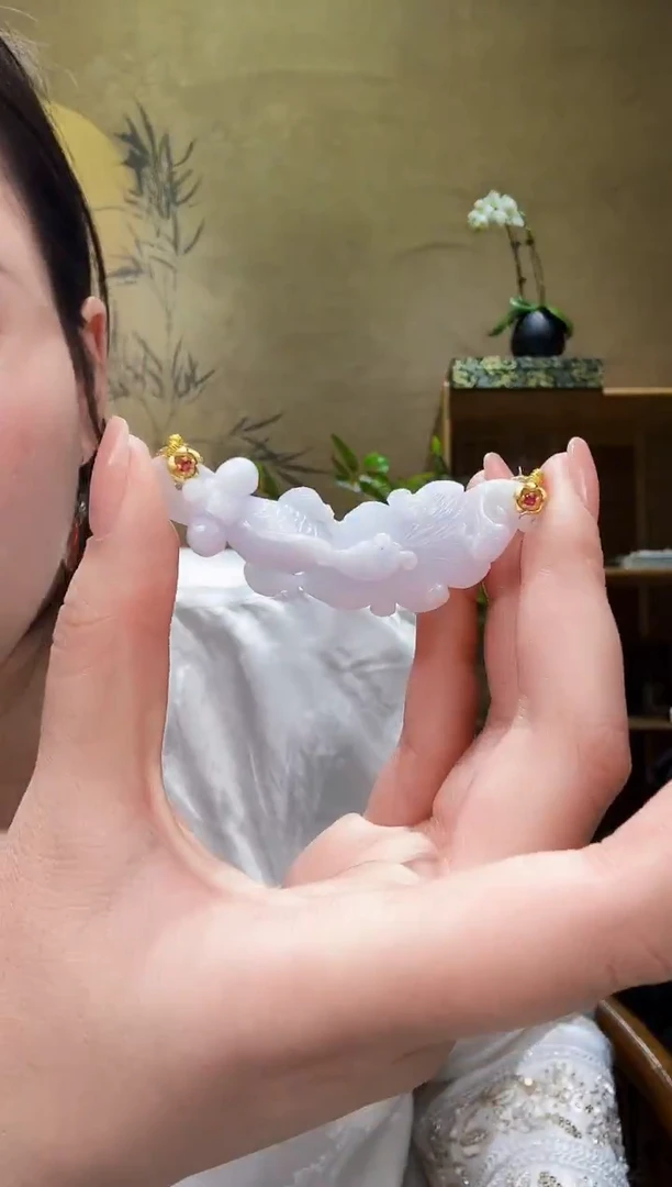 颈饰未镶嵌翡翠吊坠