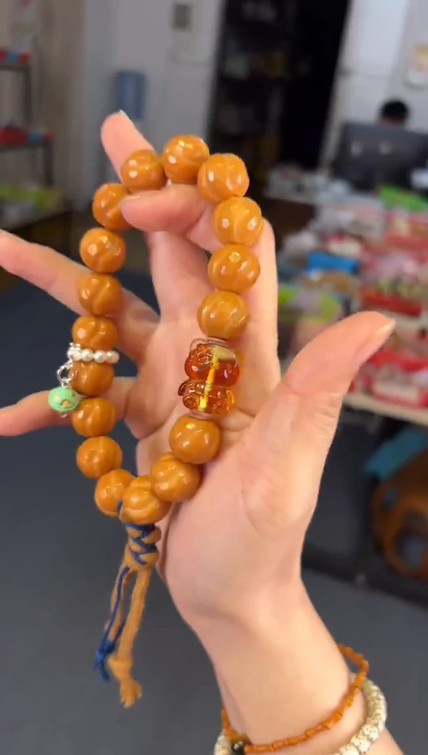 吊坠菩提根/象牙果小****员猴头砖面花卷【布偶熊】手持