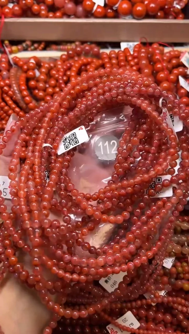 南红玛瑙未镶嵌珠宝奇石112-5