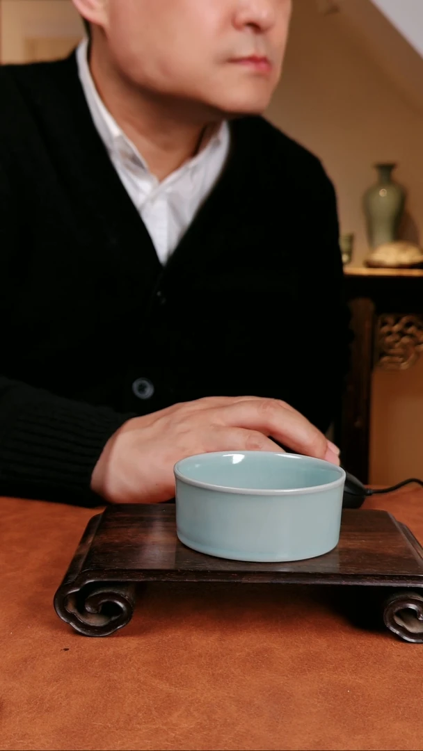 杯麦****苗天青红色汝瓷杯