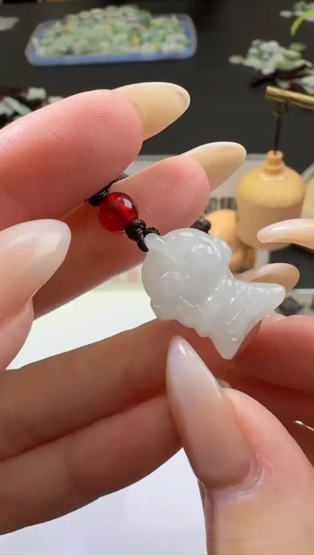 【闪购商品】翡翠颈饰未镶嵌00056712