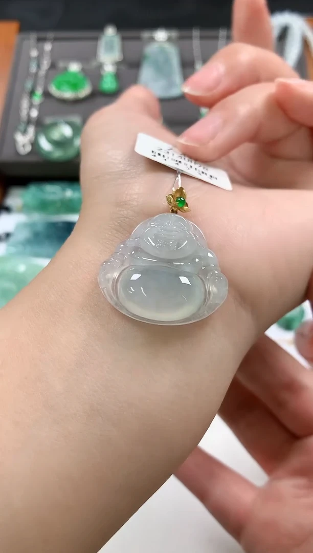 颈饰18K金镶嵌翡翠52
