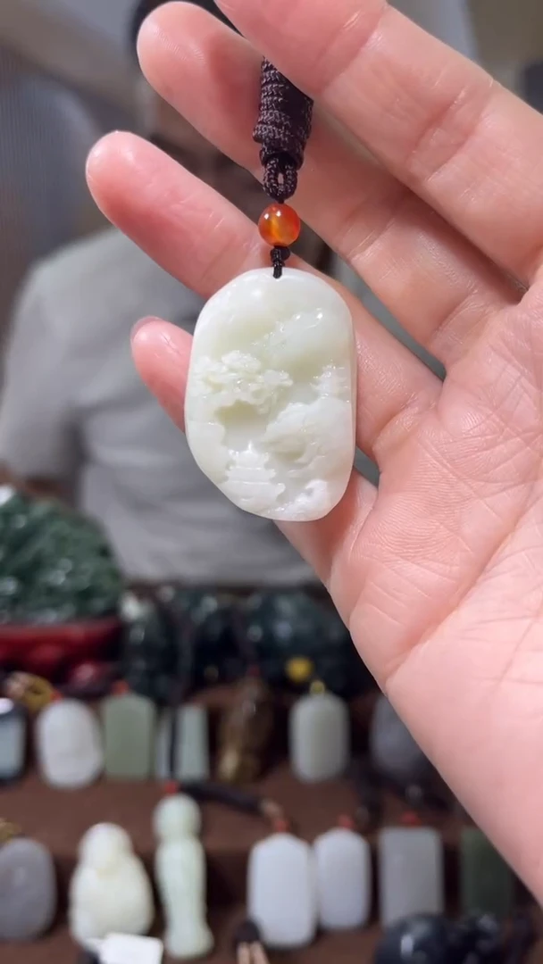 颈饰未镶嵌和田玉·