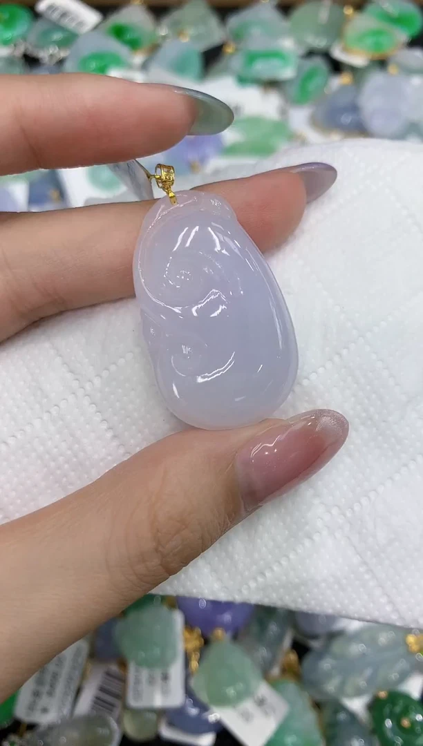 翡翠18K金镶嵌颈饰111111111111