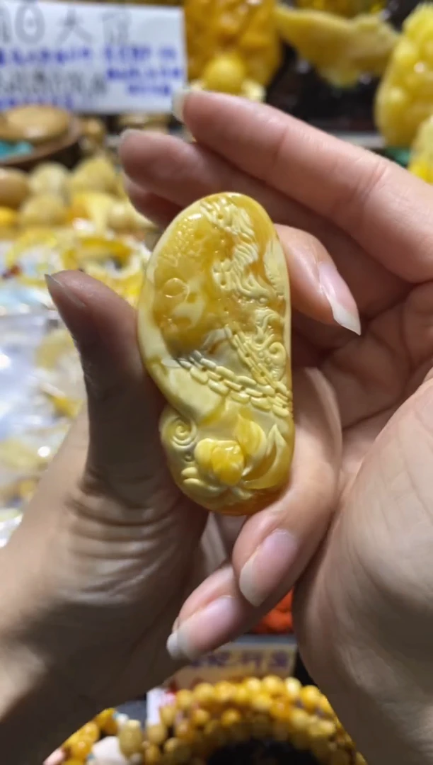 未镶嵌蜜蜡裸石（静）一念之间