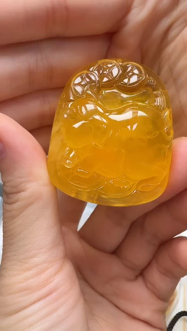 裸石琥珀未镶嵌如图