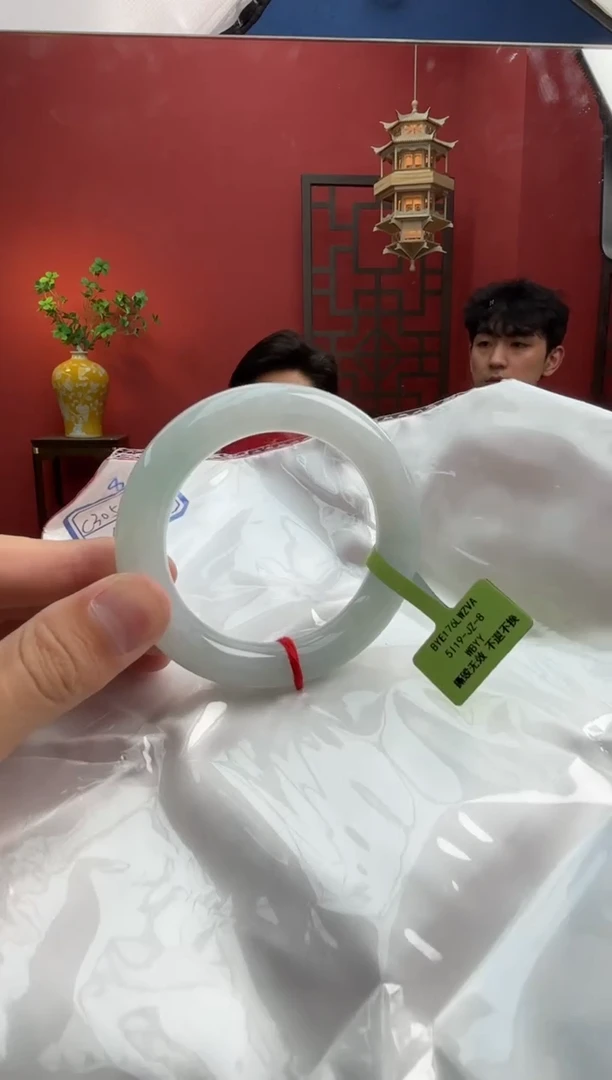 未镶嵌手镯（圆镯）翡翠翡翠手镯4