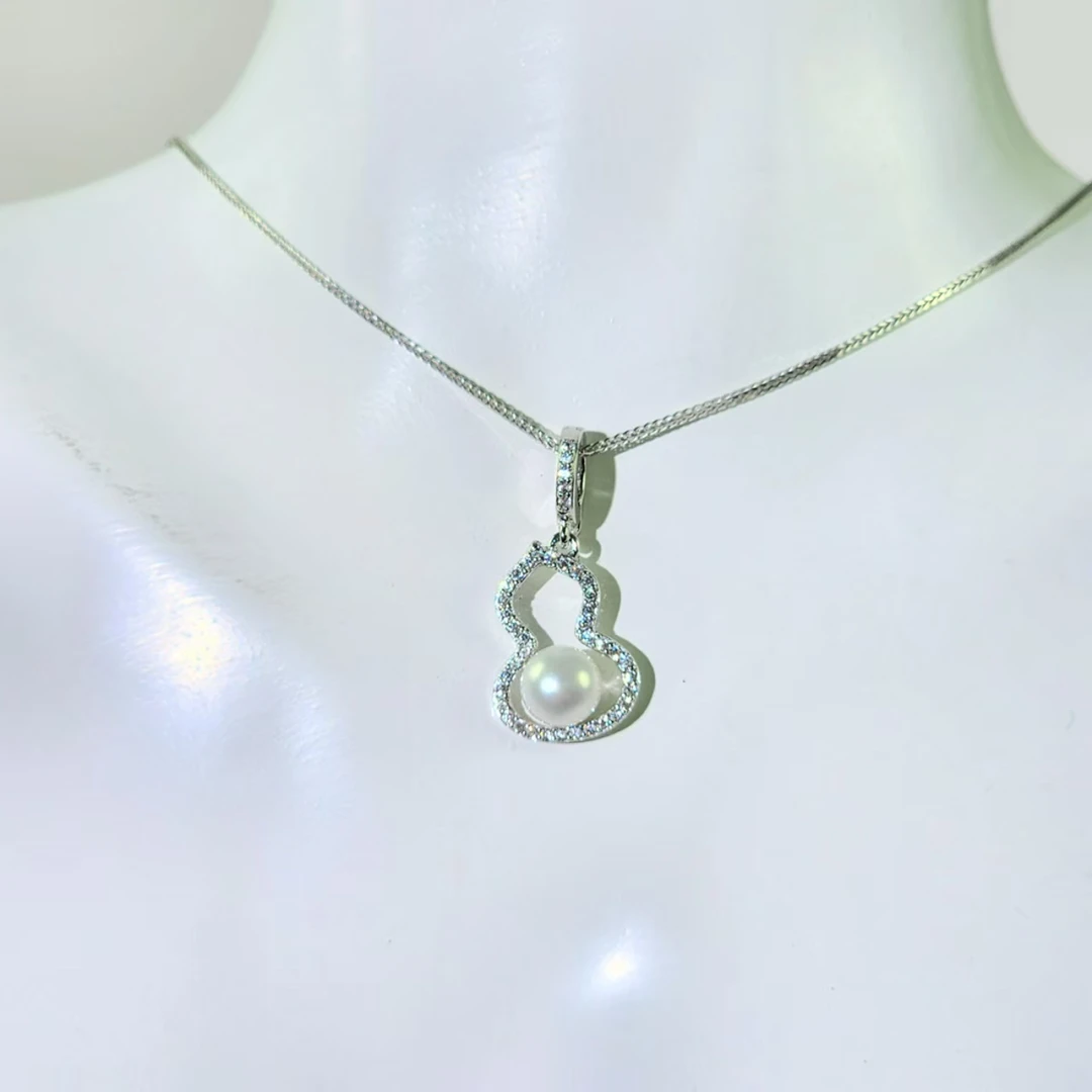 爱琴 银925 8mm 淡水珍珠吊坠 多福葫芦形状