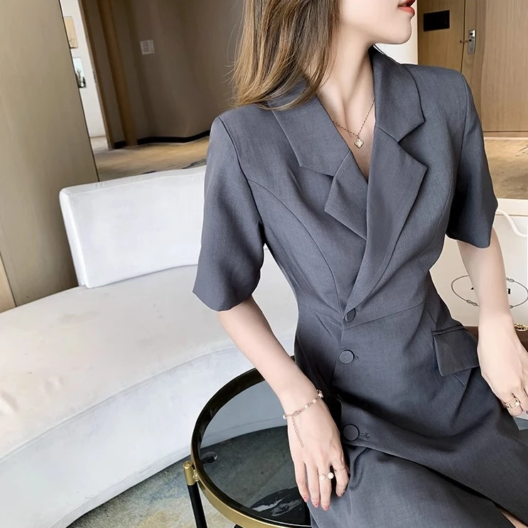 041大码女装夏季新款显瘦遮肚气质收腰微胖妹妹高级感西装连衣裙