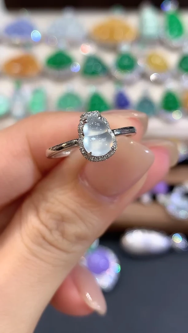 18K金镶嵌戒指翡翠q2