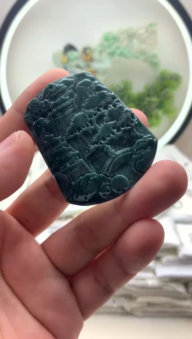 颈饰未镶嵌翡翠山水牌