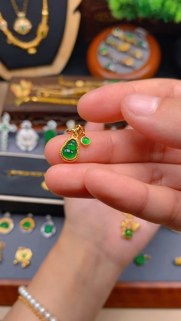 翡翠银S925镶嵌吊坠(不含链)蛋面葫芦万能扣