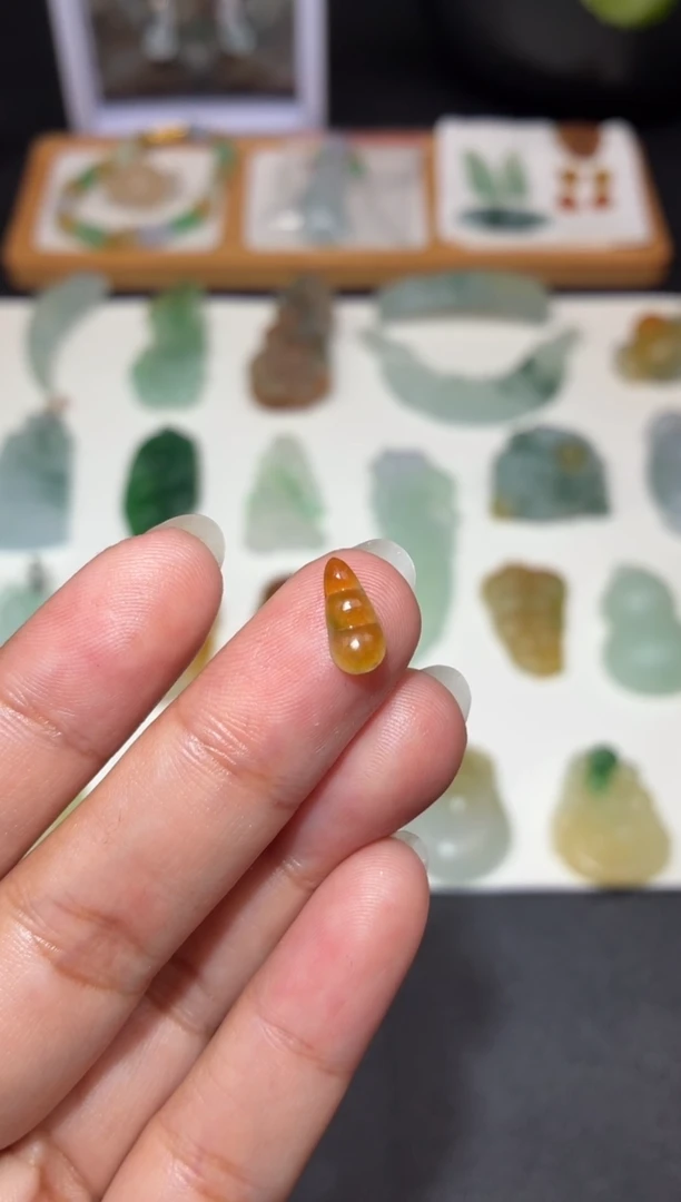 未镶嵌定制翡翠小豆子