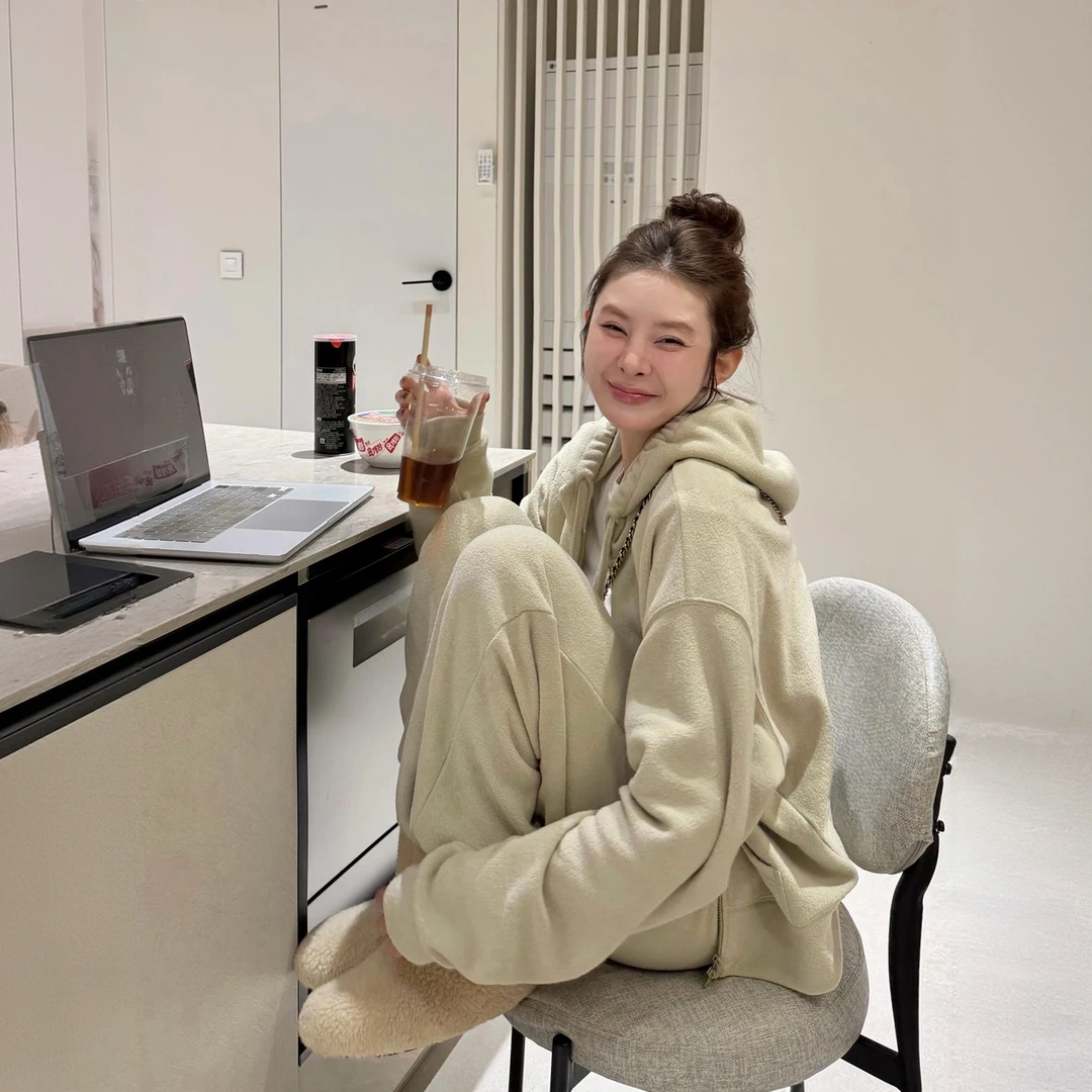 休闲简约百搭款套装秋季新款通勤外出不挑人款长袖外套长裤两件套