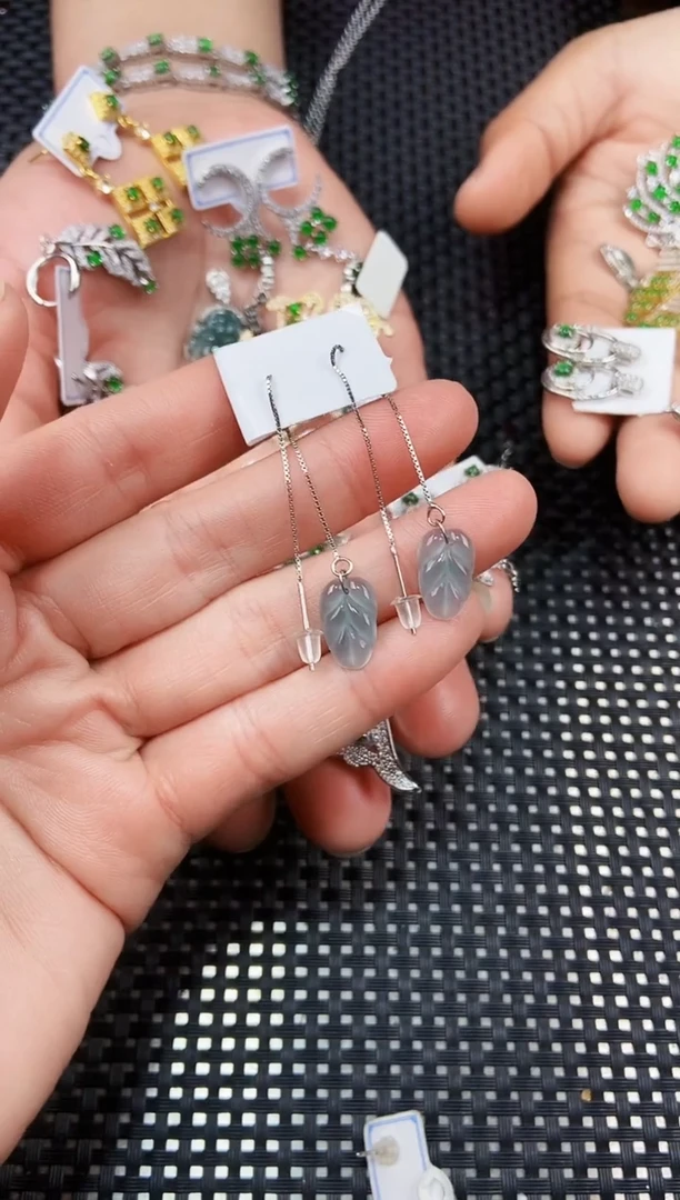 【闪购商品】翡翠耳饰未镶嵌111111111