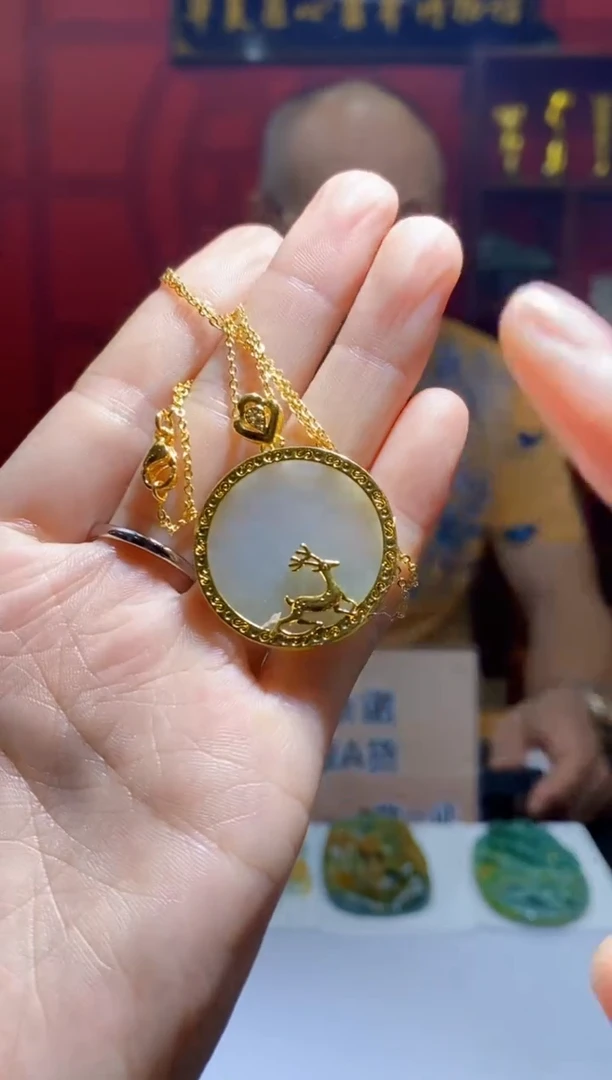 翡翠未镶嵌颈饰LSF0616037