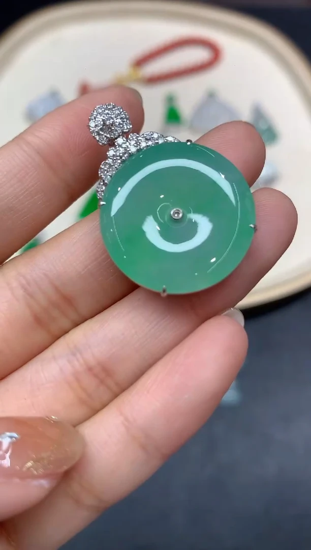 吊坠(不含链)18K金镶嵌翡翠吊坠A493|9800