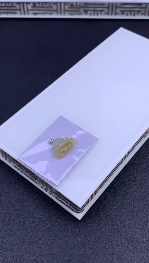 颈饰18K金镶嵌翡翠翡翠