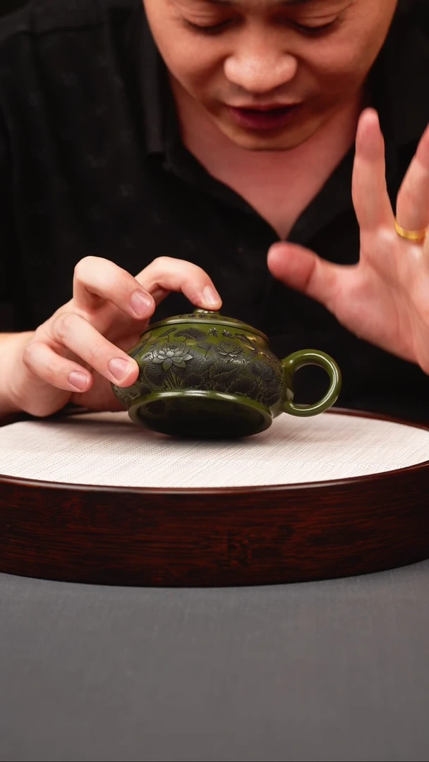 茶壶紫砂绿泥年年有余