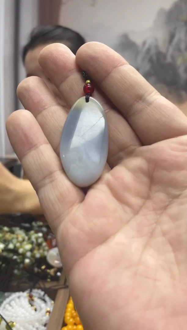 未镶嵌岫玉吊坠`