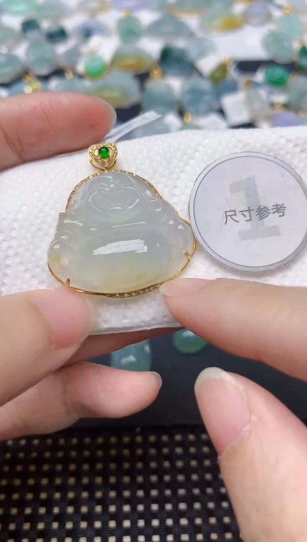 颈饰18K金镶嵌翡翠天然缅甸A货翡翠