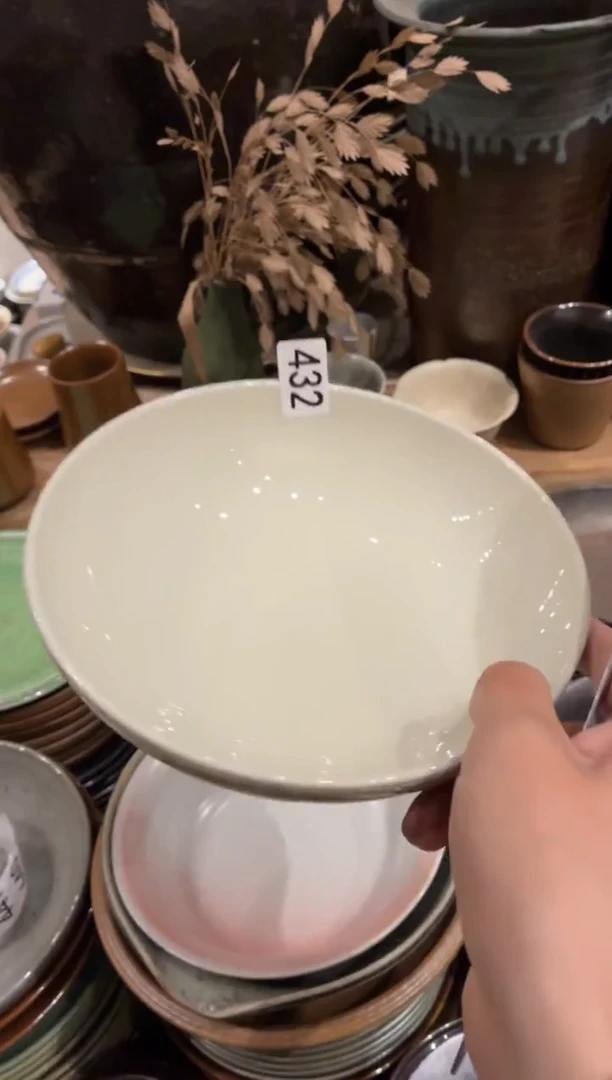 瓷片李*432微瑕定白锅盘1个