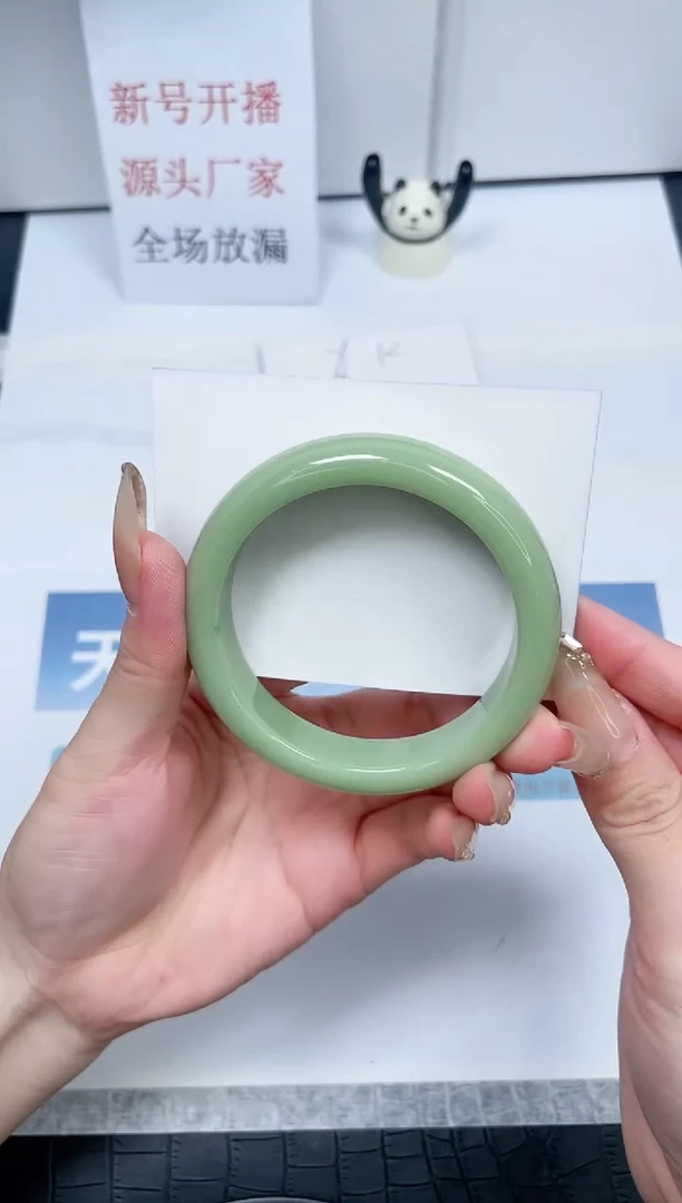 【闪购商品】石英质玉手镯未镶嵌76-60