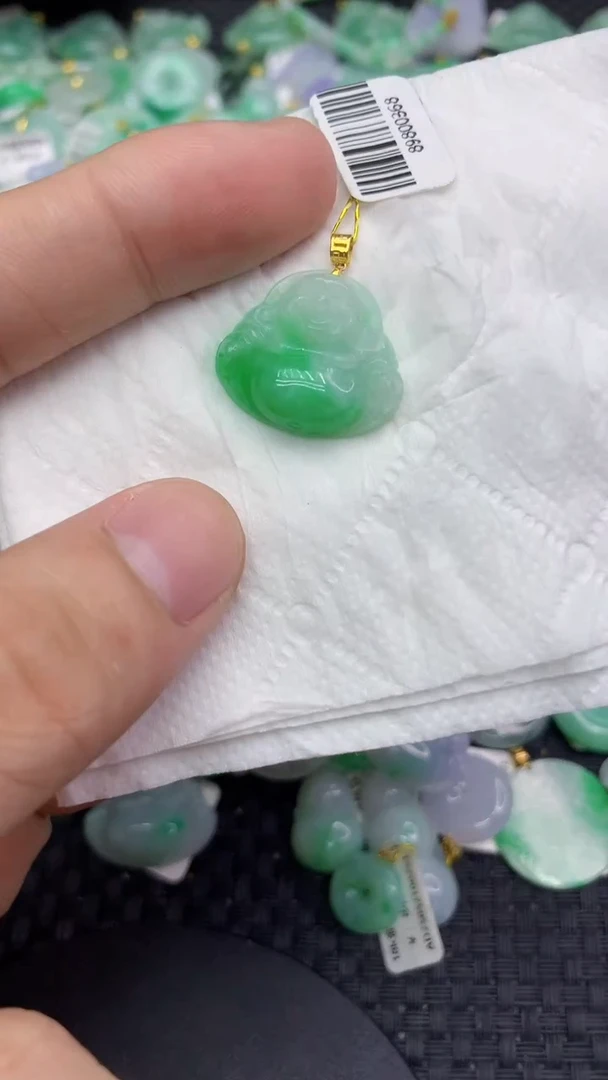 翡翠18K金镶嵌颈饰1111111