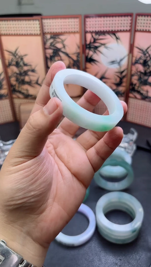 未镶嵌手镯定制翡翠水**青手镯定制