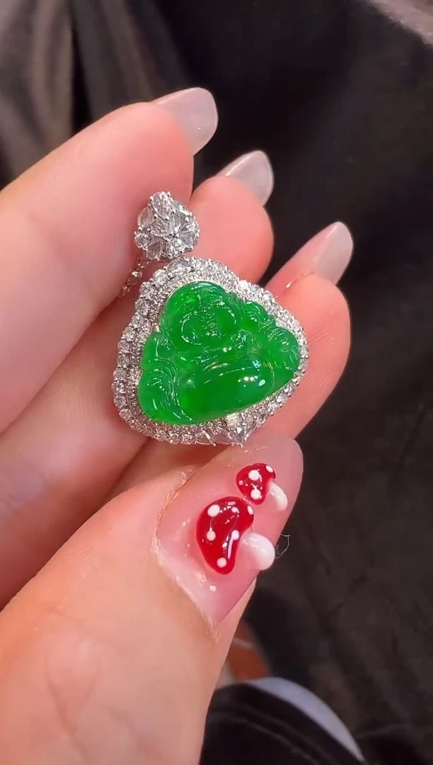 【闪购商品】翡翠颈饰18K金镶嵌吊坠