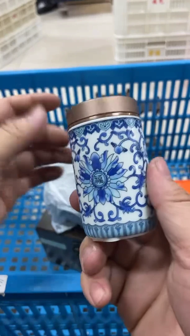 杯无运费险有瑕疵的摄影的产品有使用过的痕迹有点脏介意勿拍