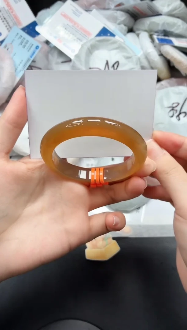 未镶嵌手镯石英质玉76/香槟54.8