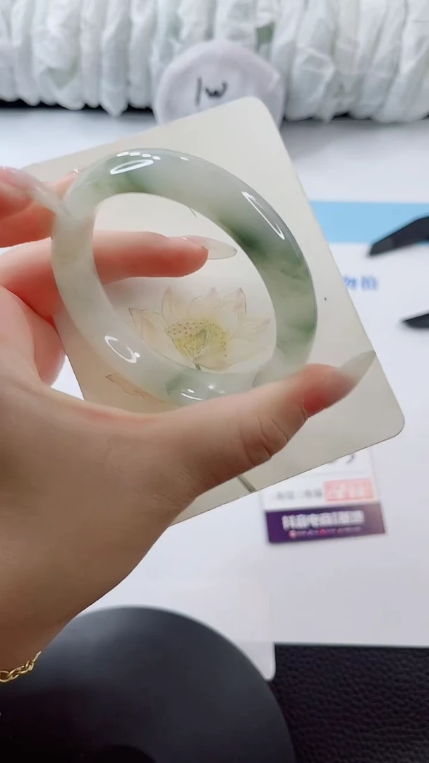 未镶嵌手镯石英质玉多样性发货L125